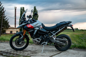 Which motorcycles do not require a license?